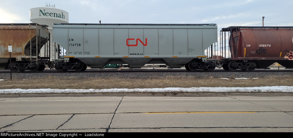 CN 114728